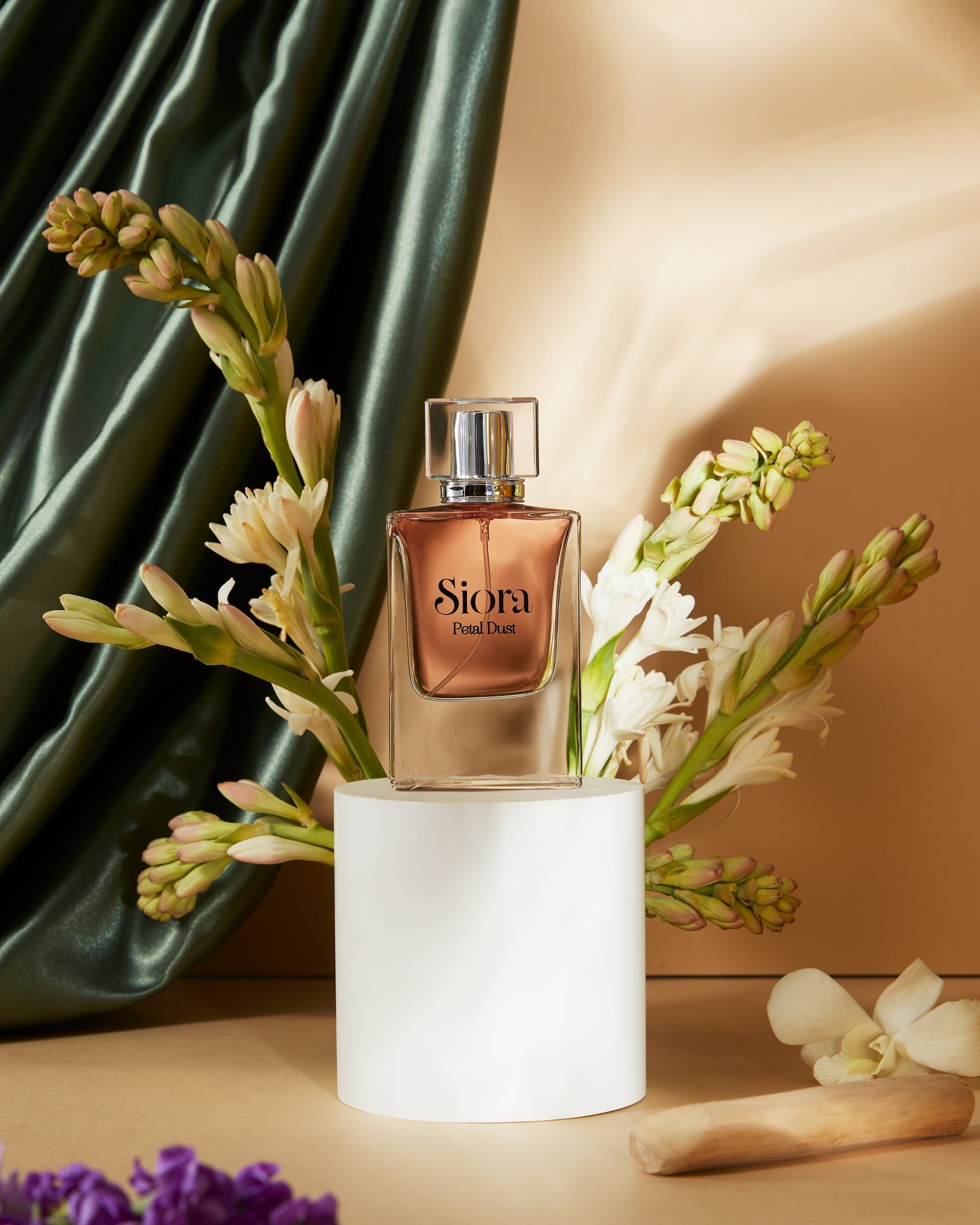 The Science Behind Scent and Memory: Why Certain Smells Instantly Transport Us Back in Time